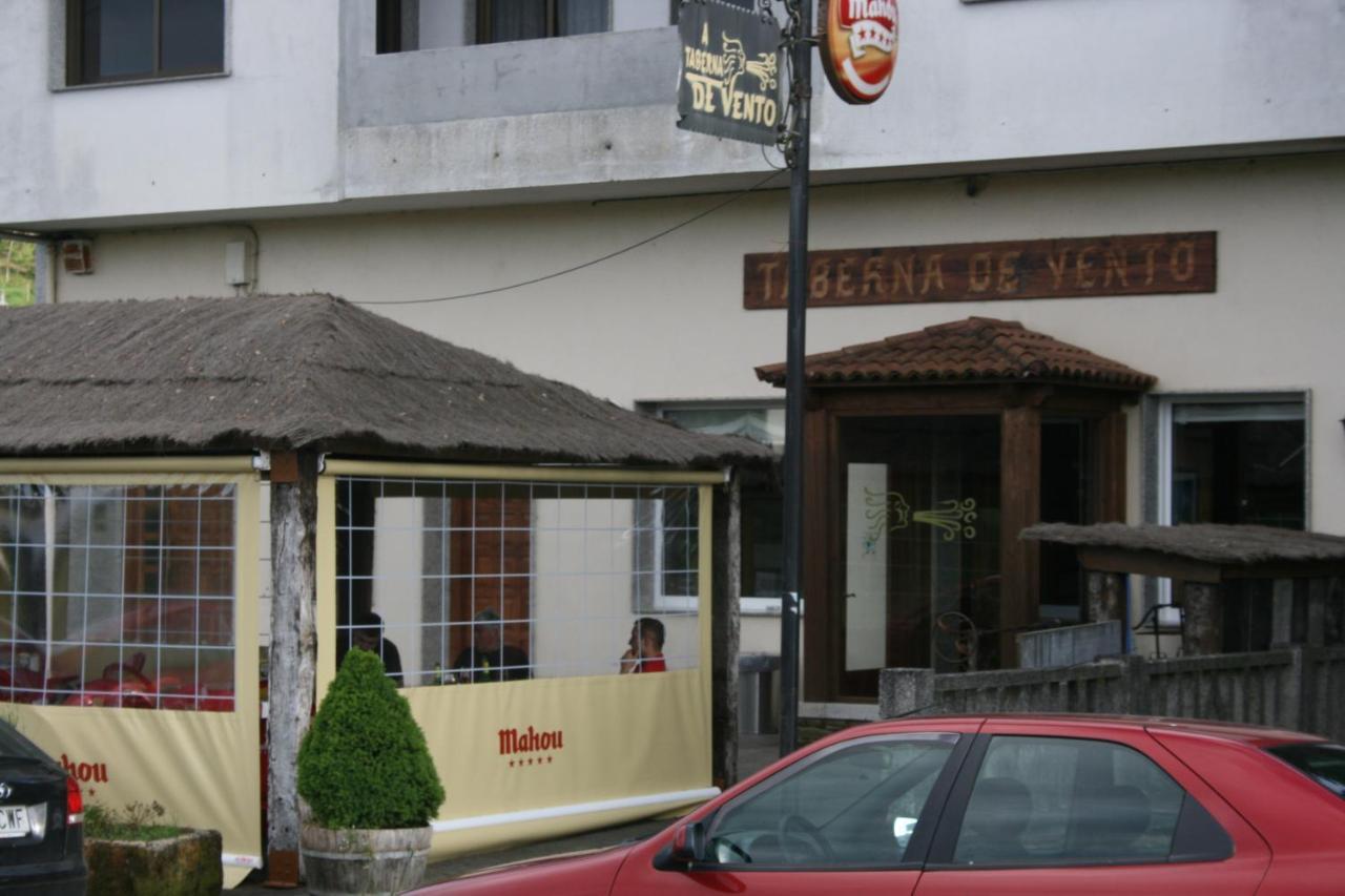A Taberna De Vento Hotel Lalín Kültér fotó