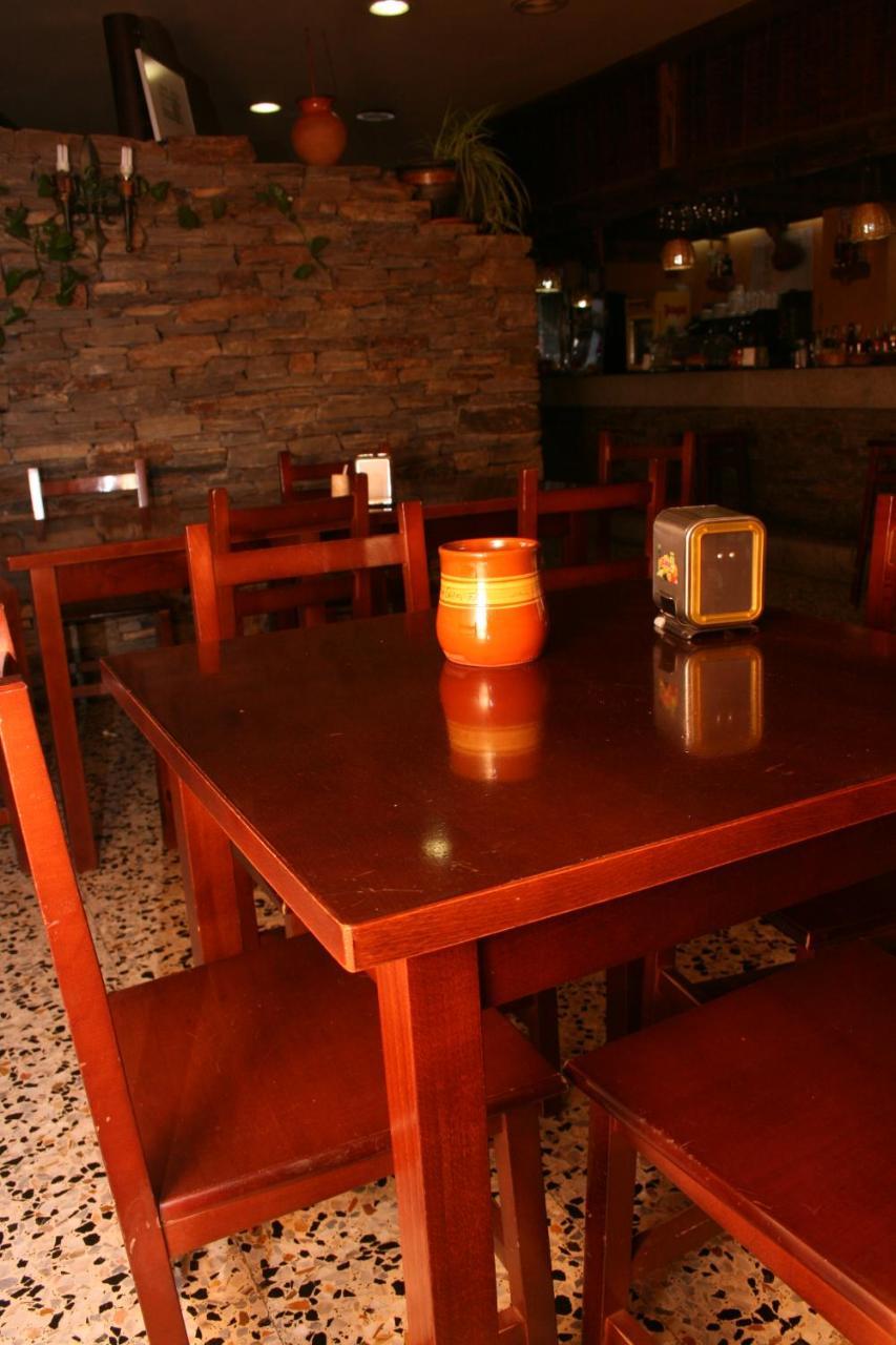 A Taberna De Vento Hotel Lalín Kültér fotó