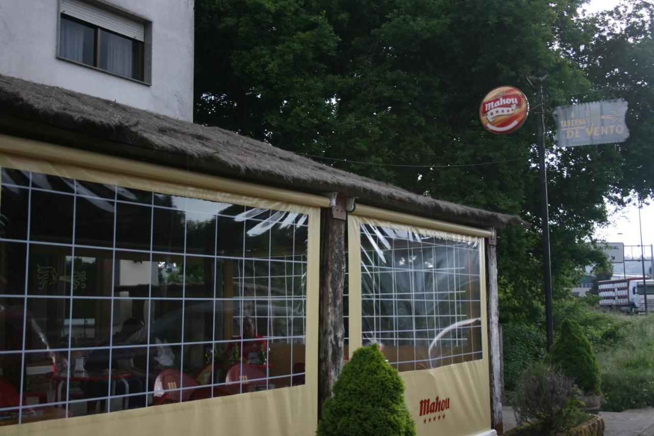A Taberna De Vento Hotel Lalín Kültér fotó